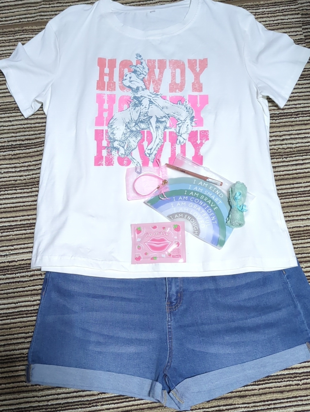 #0208 White 'Howdy' Graphic Tee /Jean Short Combo